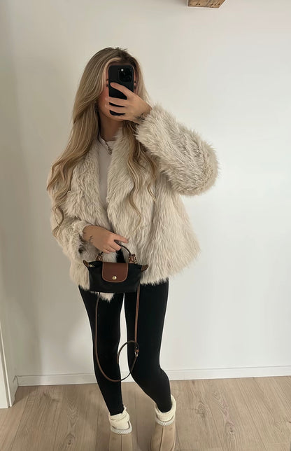 Lyora - Fourrure Contemporaine